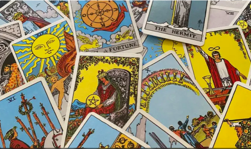 Is an end to Pa.’s 163-year ban on fortune telling in the cards? One tarot reader is suing to make it happen.